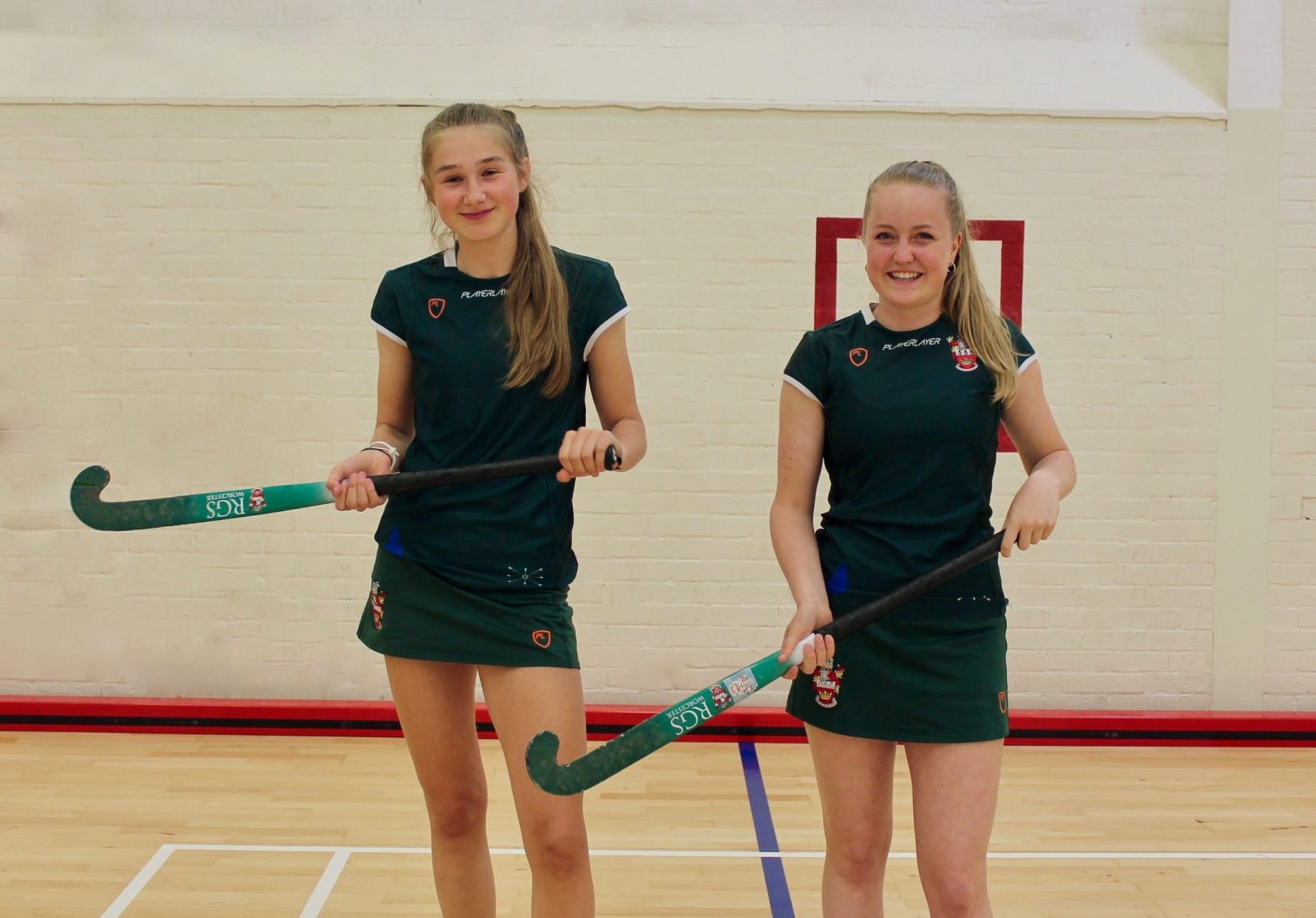 Alice and Amelia - Hockey Stars!