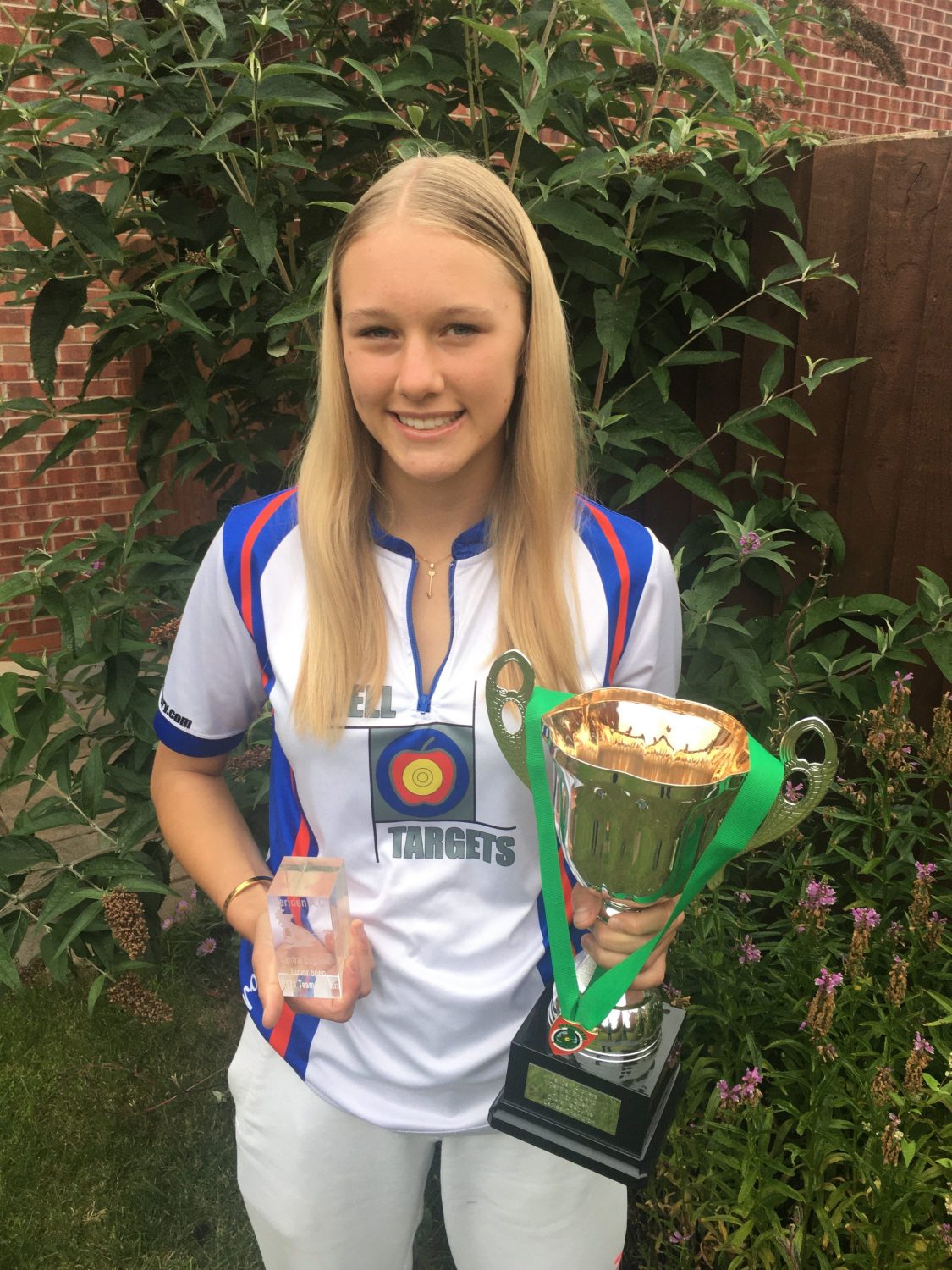 Bullseye! Emelia is UK Under 18 Master Champion
