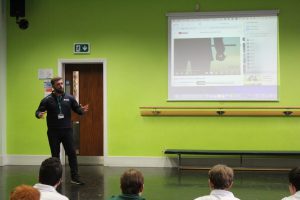 Alumnus Returns to Give Careers Talk