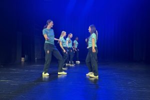Senior House Dance Brings '90s Nostalgia to the PAC