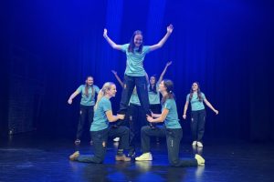 Senior House Dance Brings ’90s Nostalgia to the PAC