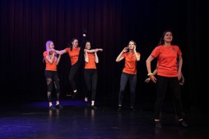Senior House Dance Brings ’90s Nostalgia to the PAC