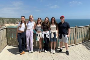 Drama Residential Showcases Creativity on the Coast