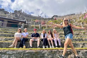 Drama Residential Showcases Creativity on the Coast