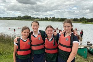 Year Eight Enjoy Outdoor Adventure at Lakeside Year Eight Enjoy Outdoor Adventure at Lakeside